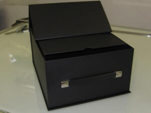 Set-Up Box With Handle