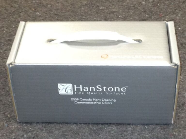 die-cut-with-plastic-handle-1