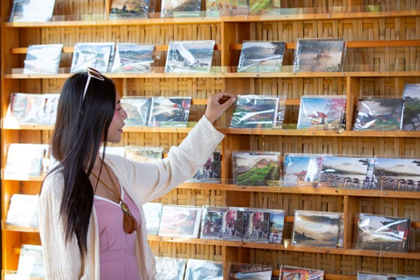 Blister Card Printing: How It Improves Retail Shelf Appeal