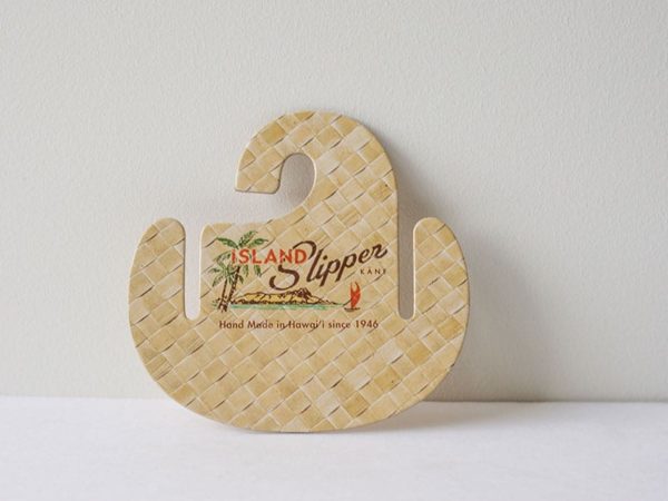 island-slipper-chipboard-hangtag-3